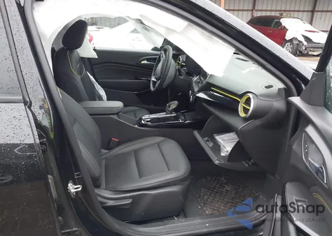 2024 Chevrolet Trax Fwd Activ z USA, uszkodzony, nr VIN KL77LKE21RC107742